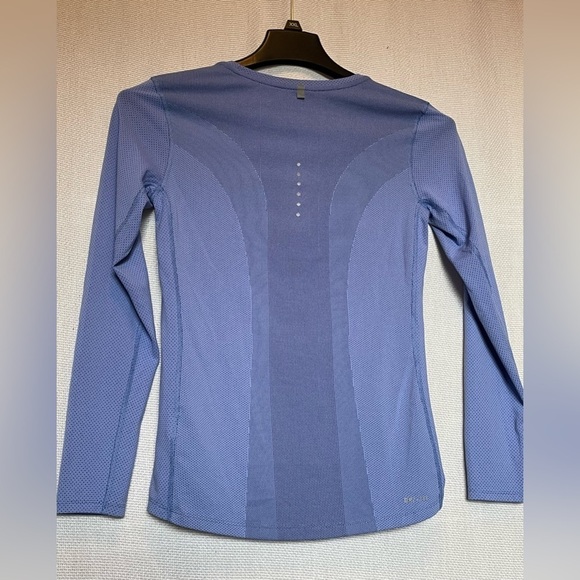 Nike Running Dri Fit top - Picture 2 of 5